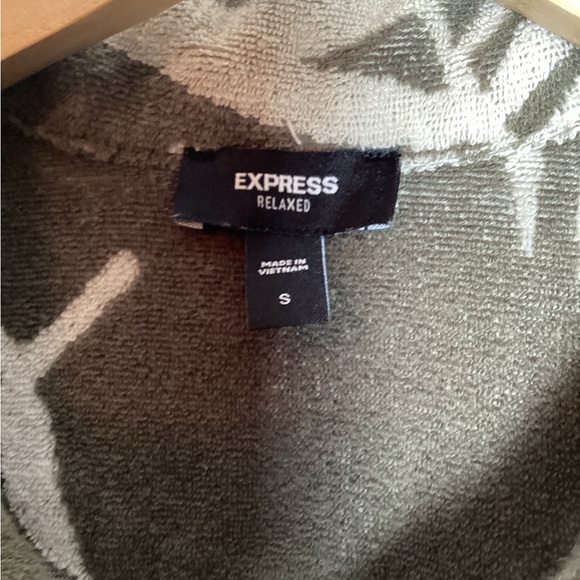 Express Men’s Palm Leaf Print Shirt - Size Small - Olive Green - Picture 4 of 5